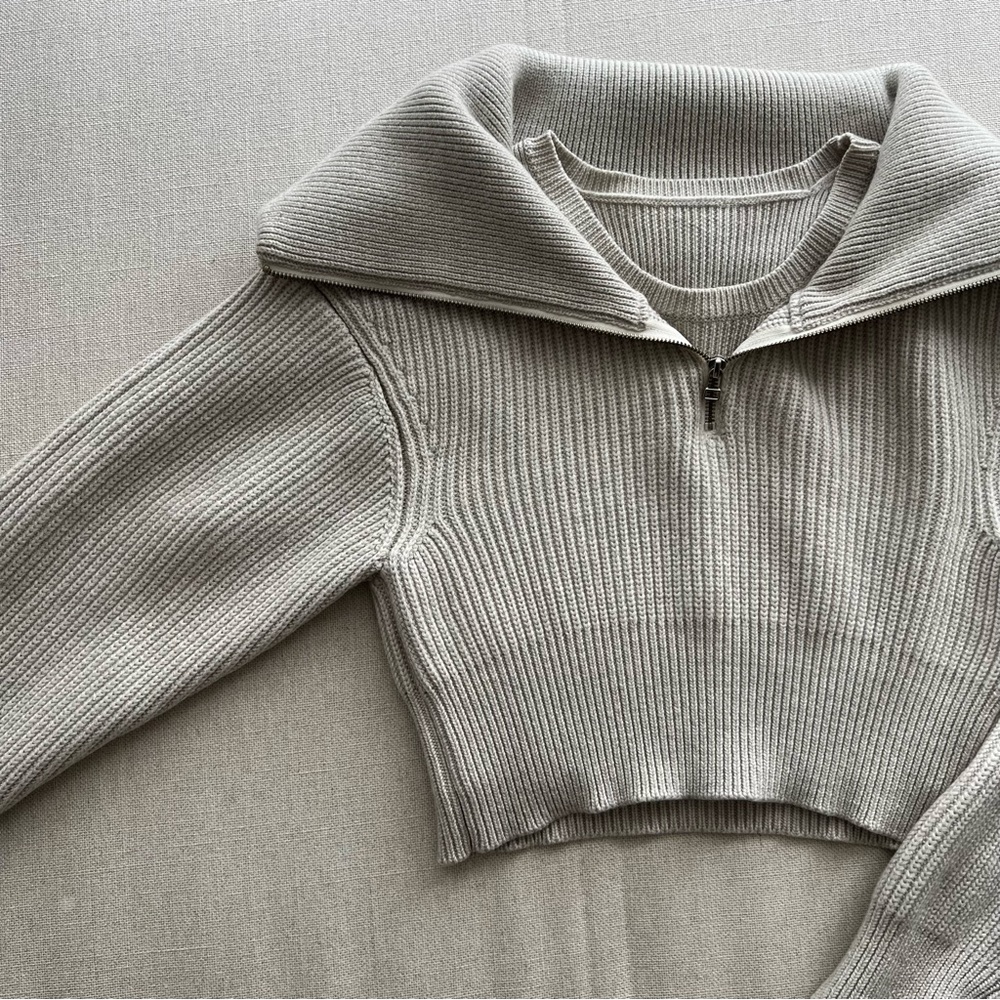 JACQUEMUS Grey 'La Maille Risoul' Sweater - Picture 2 of 14